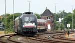 DB 218 453-9(Bh Kiel) mit dem UEX aus Köln(Bvcmz248.3+248.1, WRmh132.1 und Avmz111.0)+ ES64U2-099, Einfahrt Niebüll 25.07.2020 II