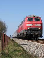 DB 218 307 und 380 mit IC 2215 auf dem Weg nach Niebüll.