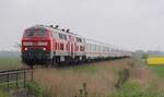 DB 218 837-3 + 484-4 mit IC 2214 nach Westerland.