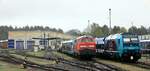 Blick auf das Bw in Husum mit 218 470, 330 und 245 208.