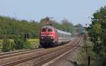 DB Gastlok 218 417 und RP 218 402 mit dem IC 2310 auf dem Weg nach Westerland.