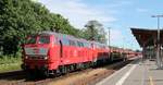 RP 218 319 und DB 218 379 mit Reserve-Sylt-Shuttle im Bhf Niebüll.