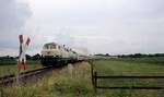 DB 218 446 und RPRS 218 490 mit dem umgeleiteten IC 2310 nach Westerland.