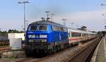 PRESS 218 058-9/ 218 412-5 mit dem IC 2311 Ausfahrt Niebüll Bahnhof.