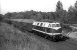 DR 118 143-7 (V 180 143) vor Doppelstock-Gliederzug, Berlin-Altglienicke 26.05.1979   