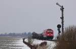 DB 245 027 mit SyltShuttle nach Niebll, Lehnshallig 05.03.2018