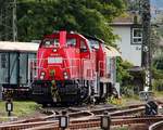 261 058-2 und eine unbekannte V90 stehen abgestellt im Bereich des DB Museums Koblenz-Lützel.