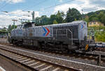 Die RHC DE 501 alias 4185 017-5 (92 80 4185 017-5 D-RHC), eine Vossloh DE 18, der RheinCargo fhrt am Sonntag den 07.07.2019 mit einem Kalkzug (4-achsige Trichtermittenentladewagen der Gattung Tadns)