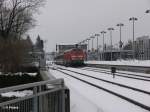 218 418-2 steht mit einer Schwester Maschine in Memmingen EC191 nach Mnchen.