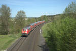 218 403-3 mit dem RE2 RE4861 Hof - München bei Röslau.