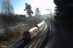 218 411 zieht den RE2 RE4854 München - Hof durch Röslau. 29.12.24