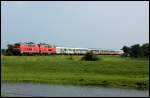 218 341 und 218 345 mit IC nach Westerland Sylt am 01.08.13 zwischen Bargum und Stedesand