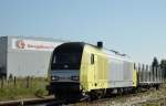 Und schon rauscht er wieder ab! ER 20-002 am 27.07.10 in Torgelow