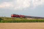 Die altbelüftete 232 571-0 hatte am 07.09.14 den umgeleiteten EC 112 nach München Hbf am Haken.