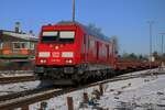 Vom hinter der Bahnübergang wurde am 14 Februar 2026 DBAZ 245 024 mit deren Sylt-Shuttle beim einfahren in Niebüll fotografiert.