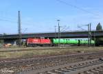 294 695-2 rangiert in Regensburg ost mit ein Mllzug.