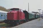 Am 17 April 2009 steht Hespertalbahn V9 mit ein Pendelzug nach Bochum Hbf ins DGEG-Museum von Bochum-Dahlhausen.