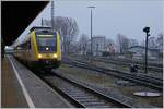 Kaum Licht und so trotzdem so viel bunte Bahn!   Während der VT 612 009 in Lindau auf die Abfahrt wartet, werden die V 218 460-4 und 419-0 im Hintergrund für den EC 191 nach München zum