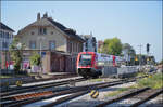 Mein Abschiedsbild vom verbliebenen Rest Dieseltraktion zwischen Rheinfelden und Basel. Seit heute f�hrt auch hier Schienenersatzverkehr. 641 017 und 641 018 fahren f�r die R�ckfahrt nach Basel auf Gleis 2. Sorry wegen des Rauschens, mein Fehler, abe ...