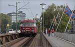 Roter Flitzer in Konstanz.