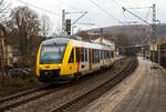 Der VT 256 (95 80 0648 156-7 D-HEB / 95 80 0648 656-6 D-HEB), ein Alstom Coradia LINT 41 der HLB - Hessische Landesbahn (3LänderBahn) verlässt am 04.02.2023, als RB 93 Rothaarbahn (Bad