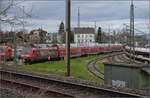 Dieser Tage streiken mal nicht Fahrzeuge, Weichen oder Signale im großen Kanton, sondern die Mitarbeiter.

Hoppala, irgendwer arbeitet doch und schleicht auf der Konstanzer Abstellgruppe in Kreuzlingen um 146 230 herum. März 2023. 