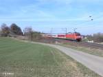 101 062-8 schiebt bei Fahlenbach den RE4014 nach Nrnberg.