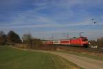 101 062-8 schiebt bei Fahlenbach den RE4014 nach Nrnberg.