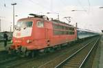 Am 20 Juli 1999 hält 103 115 mit ein IR nach Aachen in Hamm Pbf.