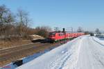 RE 4861 Nürnberg - München wurde von 111 185-5 bei Pölling geschoben.