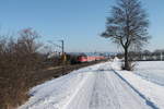 111 186-3 zieht den RE 4856 München - Nürnberg bei Pölling.