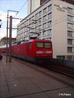 112 120-1 verlsst Berlin Friedrichstrasse mit den RE2 Cottbus.