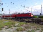 112 104-5 schiebt deb RE1 Magdeburg HBF in den Bahnhof Eisenhttenstadt.