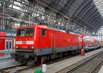 
Die 114 038 (91 80 6114 038-3 D-DB) der DB Regio, ex DR 112 038-5 steht am 18.05.2018 mit dem RE 50 “Kinzigtalbahn“ nach Fulda im Hbf Frankfurt am Main zu Abfahrt bereit.

Die Lok wurde 1991 bei LEW (VEB Lokomotivbau Elektrotechnische Werke „Hans Beimler“, ab 1992  AEG Schienenfahrzeuge Hennigsdorf GmbH) in Hennigsdorf unter der Fabriknummer 21334 gebaut und als DR 112 038-4 an die Deutsche Reichsbahn geliefert, ab 1994 dann DB 112 038-5. Mit dem Übergang zur DB Regio wurde sie dann 2000 in 114 038-3 ungezeichnet.  