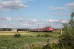 143 045 kommt mit der S2 39656 Altdorf bei Nürnberg - Roth bei Winkelhaid zurück.