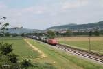 145 050-1 zieht bei Großsachsen-Heddesheim einen Container/Wechselpritschenzug in Richtung Süden.