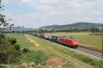 145 050-1 zieht bei Großsachsen-Heddesheim einen Container/Wechselpritschenzug in Richtung Süden.