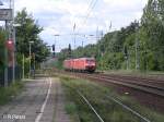 Nachschuss von dem Lokzug in Saamund mit 145 007 als Schlusslok.