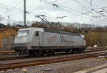 Die ehemalige Schweizerin, ex SBB Cargo 481 002-4, ex MThB Re 486 652-1....
Die RHC 145 084-0 (91 80 6145 084-0 D-RHC) der RheinCargo GmbH & Co. KG (Neuss) fährt am 15.04.2021 als Tfzf (Triebfahrzeugfahrt) bzw. Lz (Lokzug) durch Betzdorf (Sieg) in Richtung Köln.

LEBENSLAUF der Lok
Neben den Loks der BR 145 der DB wurden damals auch sechs baugleiche Loks durch die Schweizer Privatbahn MThB als Re 486 bei ADtranz bestellt. So wurde diese Lok 2000 von ADtranz (ABB Daimler-Benz Transportation GmbH) in Kassel unter der Fabriknummer 33375 gebaut und an die MThB (Mittelthurgaubahn AG) als Re 486 652-1 geliefert. Bedingt durch die Liquidierung der MThB wurde die Lok an die SBB Cargo verkauft und als SBBC Re 481 002-4 umgezeichnet. 

2005 wurde sie dann, wie weitere Re 481er, an die MRCE verkauf und vorerst als 481 002-4 geführt. Im Jahr 2007 bekam sie dann die NVR-Nummer  91 80 6145 084-0 D-DISPO und wurde nun auch als 145 084-4 bei der MRCE Dispolok geführt. Unteranderem war sie auch an die DB Schenker (heute DB Cargo) vermietet, so konnte ich sie auch 2014 ablichten. Zum 01. Oktober  2015 wurde die Lok an die RheinCargo GmbH & Co. KG verkauft.