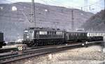 151 033-8 mit Postzug in Geislingen Steige am 11.10.1980.
