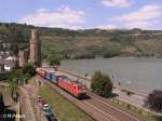 152 147-5 erreicht Oberwesel mit ein LKW-walter nach Sden.