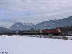 182 025 zieht bei Kufstein ein Terratrans+Paneuropa Ganzzug in Richtung Brenner.