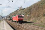 185 077-5 mit einem gemischten Güterzug in Kaub 20.03.14