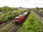 185 042-9 durchfhrt Regensburg mit ein gemischten Gterzug.