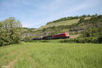 185 373-8 mit einem gemischten Güterzug bei Himmelstadt. 11.05.24