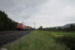 185 239-1 mit einem gemischten Güterzug bei Thüngersheim. 18.05.24