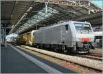 Ich staunte nicht schlecht, als die erneut die akiem 64 F4 082 (91 80 189 982-2 D-AKIEM) in Lausanne zu sehen bekam. Die Lok wartet  mit einer Gleisbaumaschine auf die baldige Weiterfahrt in Richtung Vevey. Seit der bernahme der  Novelis -Zge durch DB 185 sind die ohnehin raren Einstze der BR 189 in der Gegend von Lausanne sehr selten geworden, so dass diese akiem 64 F4 082 (91 80 189 982-2 D-AKIEM) ein nicht alltgliches Motiv darstellt. 24. Mai 2025
