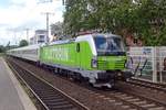 Am 8 Juni 2019 durchfahrt Flixtrain 193 990 Köln Süd.