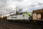 Die Siemens Vectron 193 484-4 (91 80 6193 484-3 D-ITL, Kontrollziffer -4 vorne falsch angeschrieben) der CAPTRAIN Deutschland GmbH / ITL Eisenbahngesellschaft mbH fährt am Nachmittag des