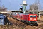 Die Cottbuser 112 187 hat den  Warnemünde-Express  als RE 18590 aus Berlin nach Warnemünde gebracht.Da in den Wintermonaten die Rückfahrt nach Berlin erst am Sonntag erfolgt,wird der